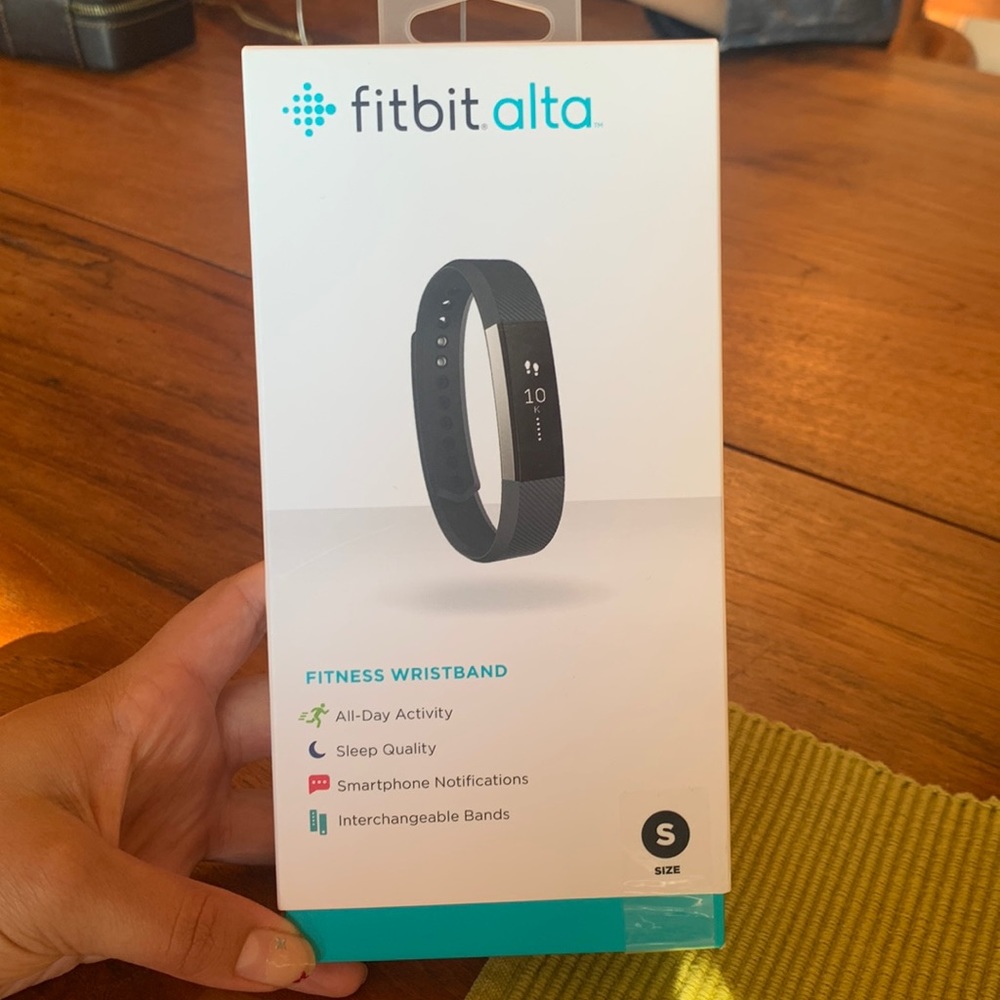 Fitbit Alta black/black size small NIB